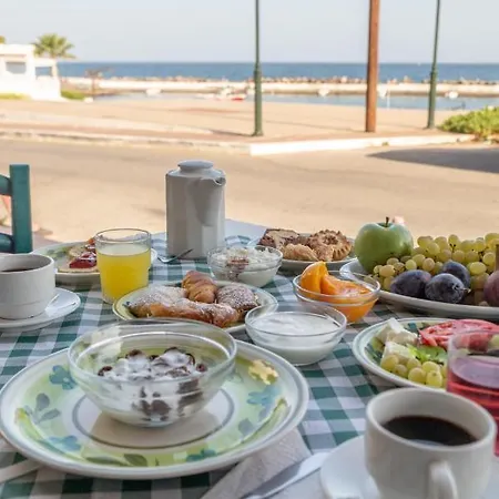 Marelina Aparthotel
