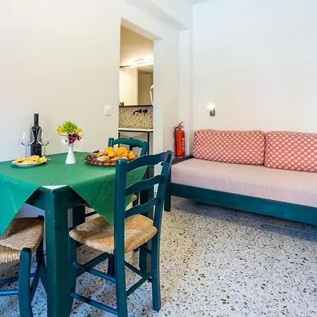 Marelina Aparthotel 3*